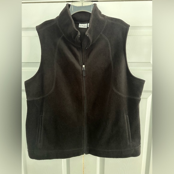 Kim Rogers Black Fleece Vest - Picture 1 of 7